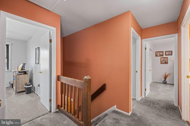 8 WASHINGTON DR, Clementon, NJ 08021