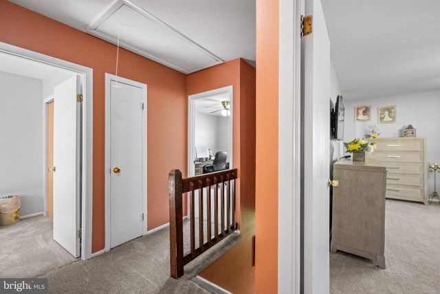 8 WASHINGTON DR, Clementon, NJ 08021