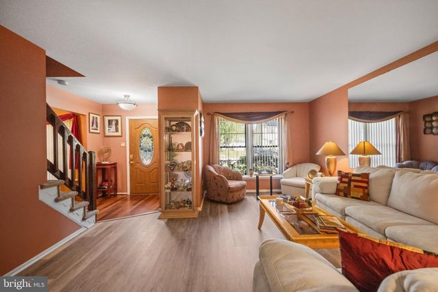 8 WASHINGTON DR, Clementon, NJ 08021