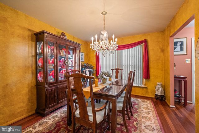 8 WASHINGTON DR, Clementon, NJ 08021
