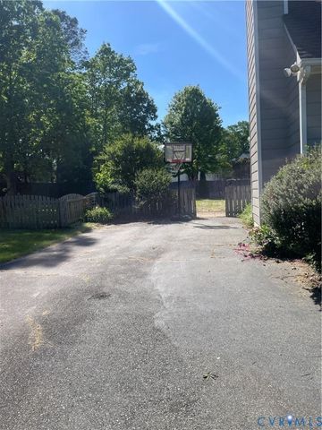 5153 Chelsea Brook Ln, Henrico, VA 23060