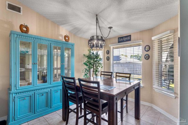 9562 Dynasty Ln, Navarre, FL 32566