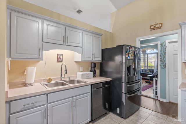 9562 Dynasty Ln, Navarre, FL 32566