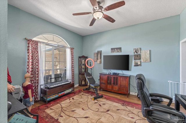 9562 Dynasty Ln, Navarre, FL 32566