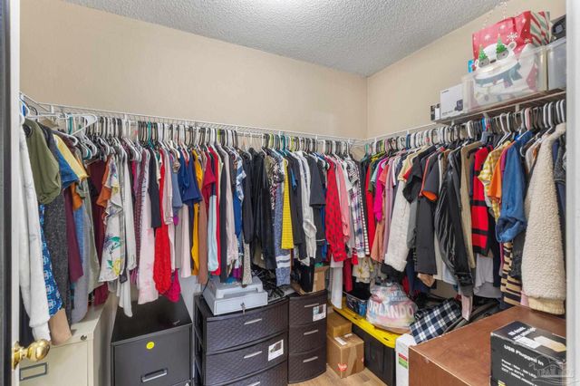 9562 Dynasty Ln, Navarre, FL 32566