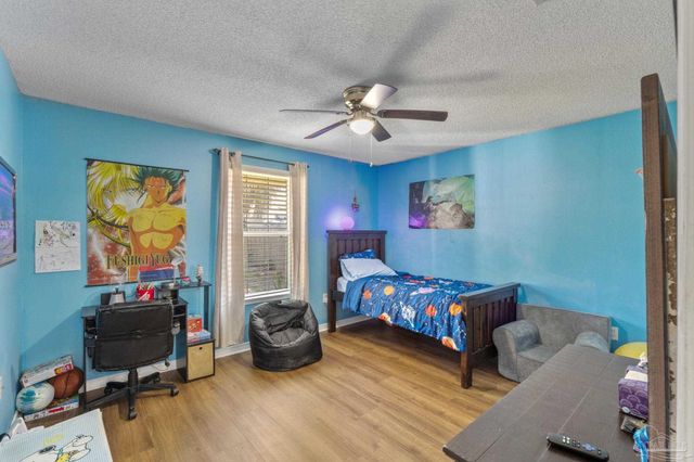 9562 Dynasty Ln, Navarre, FL 32566