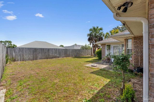 9562 Dynasty Ln, Navarre, FL 32566
