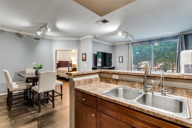 330 Las Colinas Boulevard E 224, Irving, TX 75039