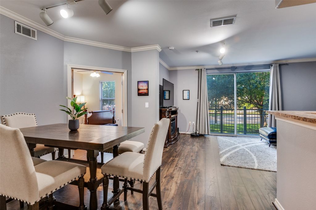 330 Las Colinas Boulevard E 224, Irving, TX 75039