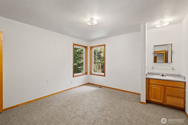 102 New Haven Lane, Port Angeles, WA 98362