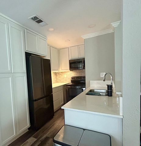 6646 E Lovers Lane 704, Dallas, TX 75214