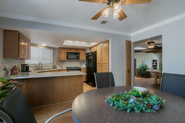 9404 Callaway Circle NE, Albuquerque, NM 87111