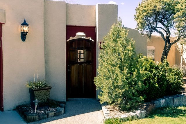 9404 Callaway Circle NE, Albuquerque, NM 87111