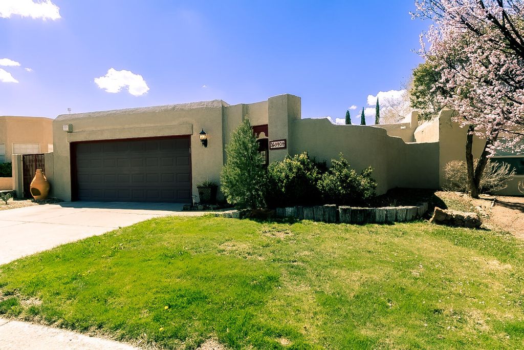 9404 Callaway Circle NE, Albuquerque, NM 87111