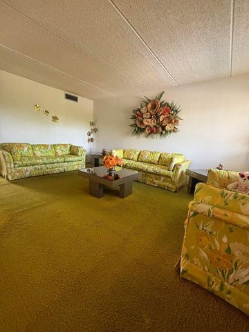 3400 Springdale Boulevard 217, Palm Springs, FL 33461