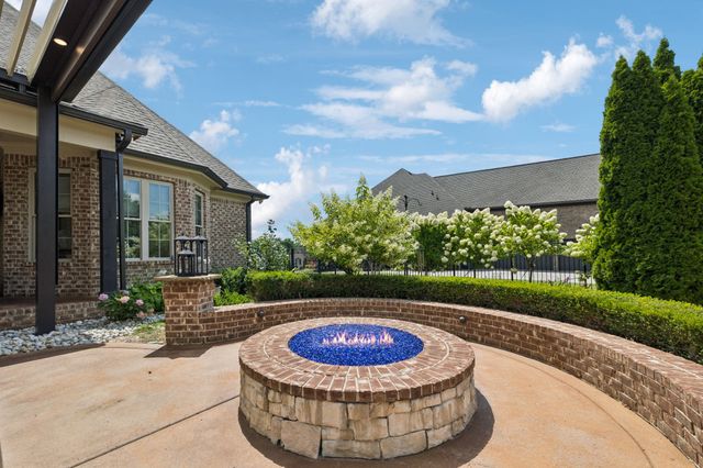 1416 Orchard Hill Ln, Arrington, TN 37014