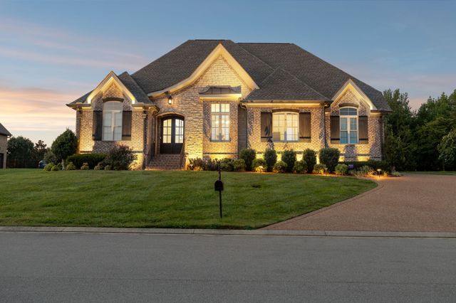 1416 Orchard Hill Ln, Arrington, TN 37014