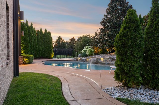 1416 Orchard Hill Ln, Arrington, TN 37014