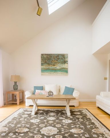 15 Beach Street, Teaticket, MA 02536