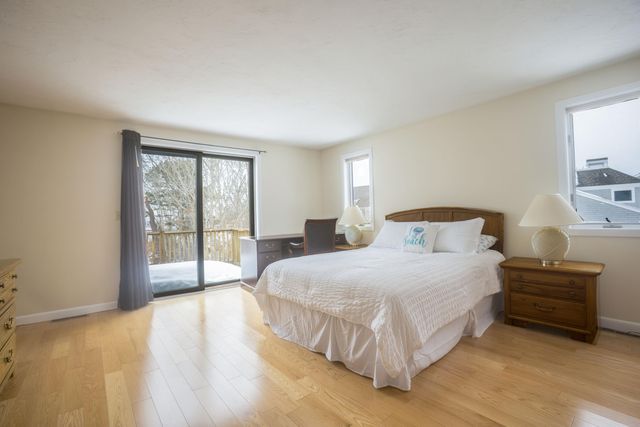 15 Beach Street, Teaticket, MA 02536