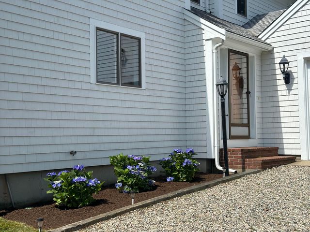 15 Beach Street, Teaticket, MA 02536