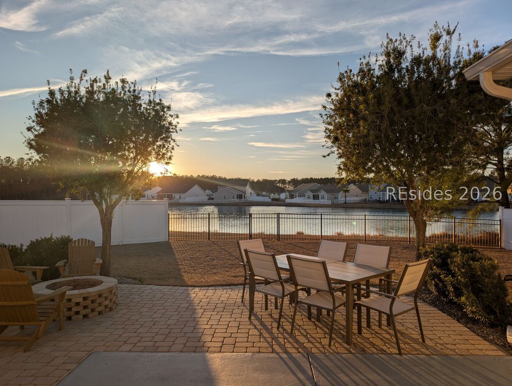 Image 5 of property listing at 1169 Hearthstone Dr, Ridgeland, SC 29936