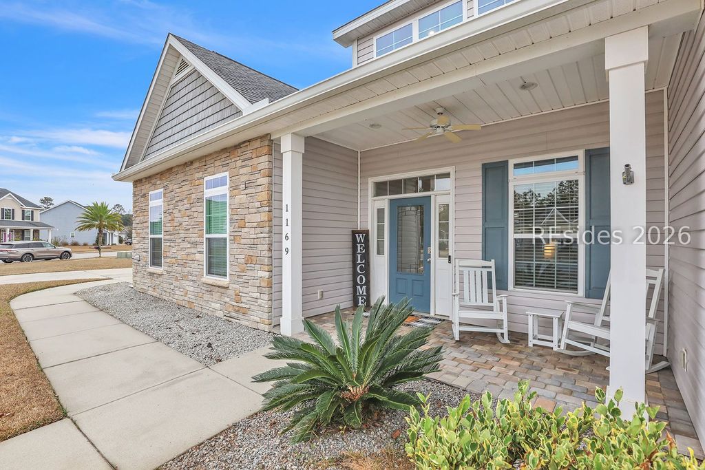 Image 8 of property listing at 1169 Hearthstone Dr, Ridgeland, SC 29936