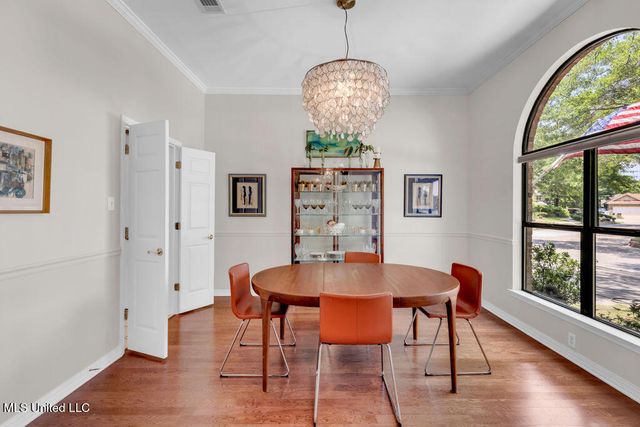 807 Woodglen Drive, Ocean Springs, MS 39564