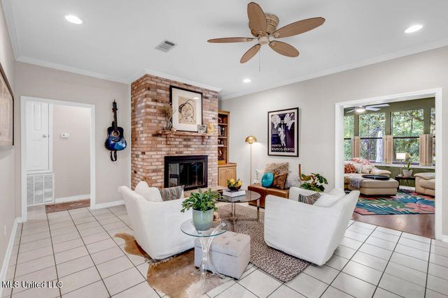 807 Woodglen Drive, Ocean Springs, MS 39564