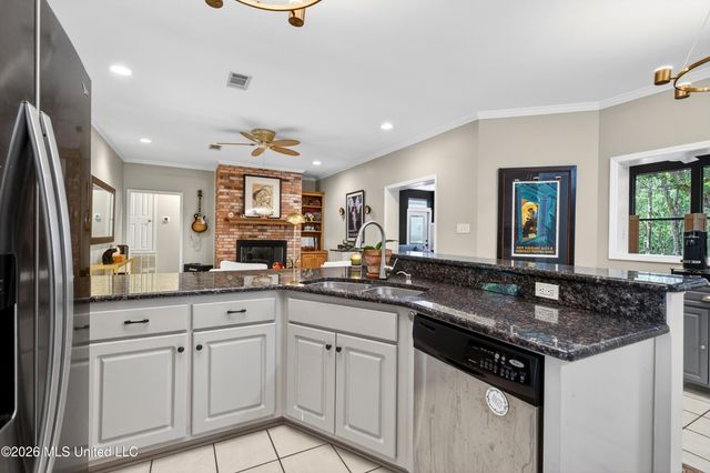 807 Woodglen Drive, Ocean Springs, MS 39564