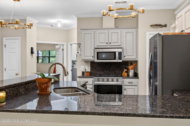807 Woodglen Drive, Ocean Springs, MS 39564