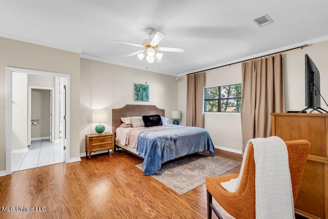 807 Woodglen Drive, Ocean Springs, MS 39564