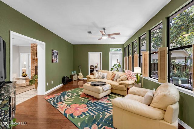 807 Woodglen Drive, Ocean Springs, MS 39564
