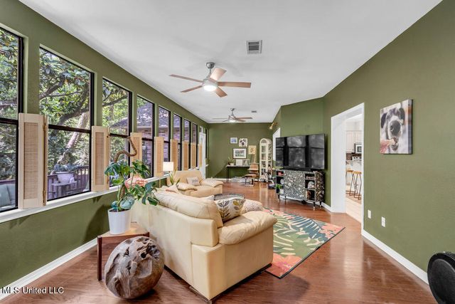807 Woodglen Drive, Ocean Springs, MS 39564