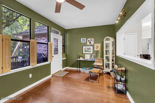 807 Woodglen Drive, Ocean Springs, MS 39564