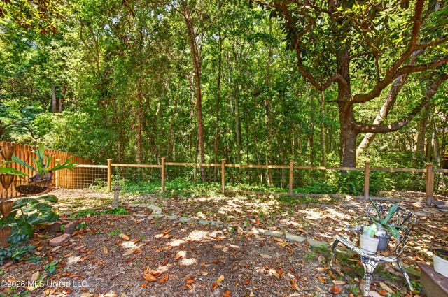 807 Woodglen Drive, Ocean Springs, MS 39564