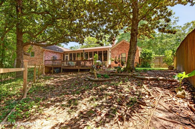 807 Woodglen Drive, Ocean Springs, MS 39564
