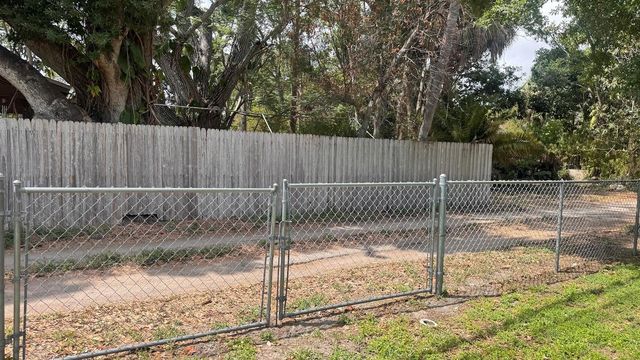 559 VILLAGRANDE AVENUE S, St Petersburg, FL 33707