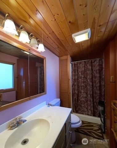 700 Crosby Avenue #84, Oak Harbor, WA 98277