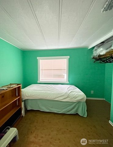 700 Crosby Avenue #84, Oak Harbor, WA 98277