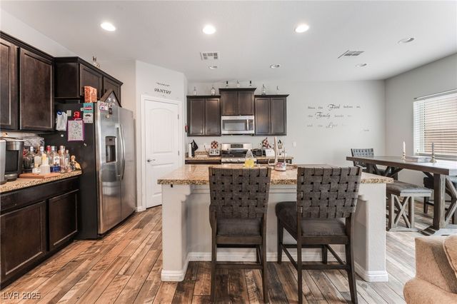 6749 Browns Bay Court, Las Vegas, NV 89149