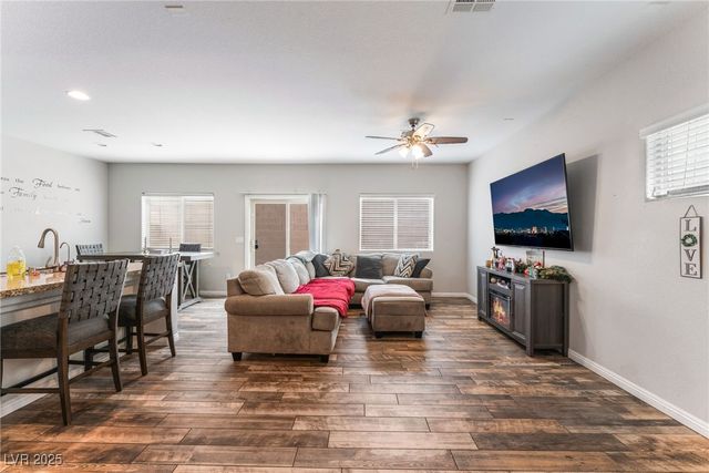 6749 Browns Bay Court, Las Vegas, NV 89149