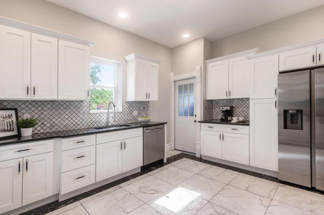 195 N Monroe Avenue, Columbus, OH 43203