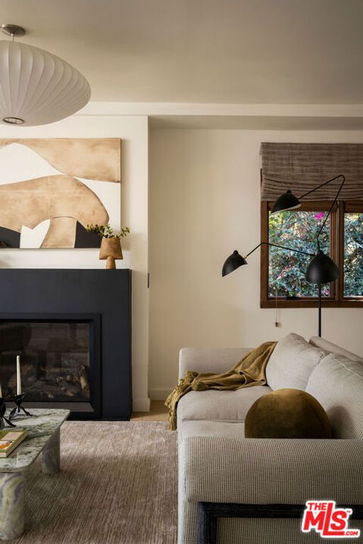 Image 11 of property listing at 1319 Mccollum Street, Los Angeles, CA 90026