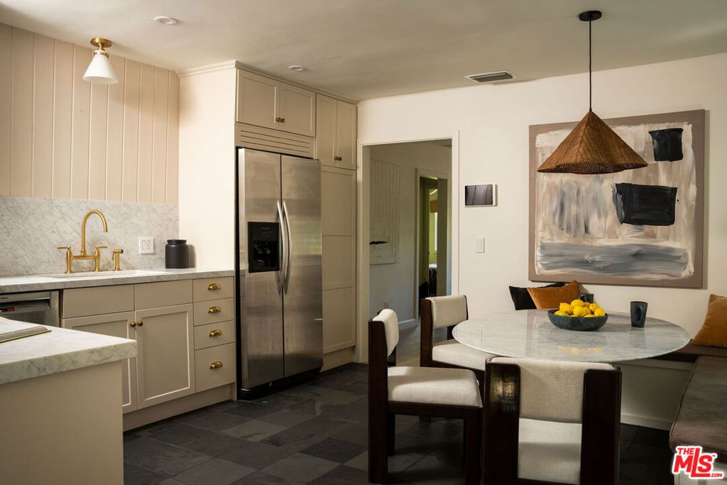 Image 15 of property listing at 1319 Mccollum Street, Los Angeles, CA 90026