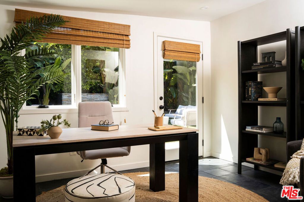 Image 17 of property listing at 1319 Mccollum Street, Los Angeles, CA 90026