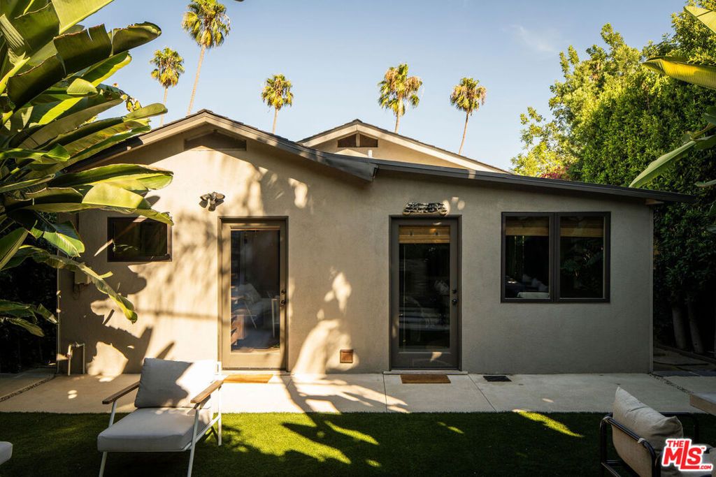 Image 26 of property listing at 1319 Mccollum Street, Los Angeles, CA 90026