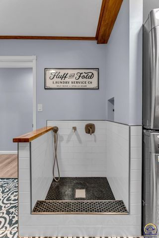 3315 NW 49th TER, Topeka, KS 66618