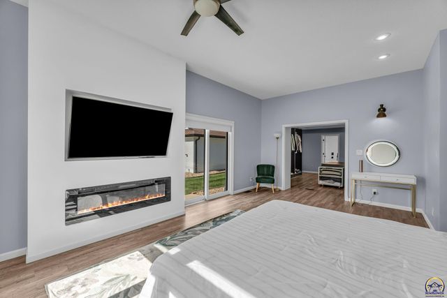 3315 NW 49th TER, Topeka, KS 66618