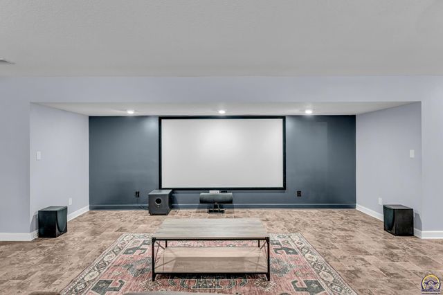 3315 NW 49th TER, Topeka, KS 66618